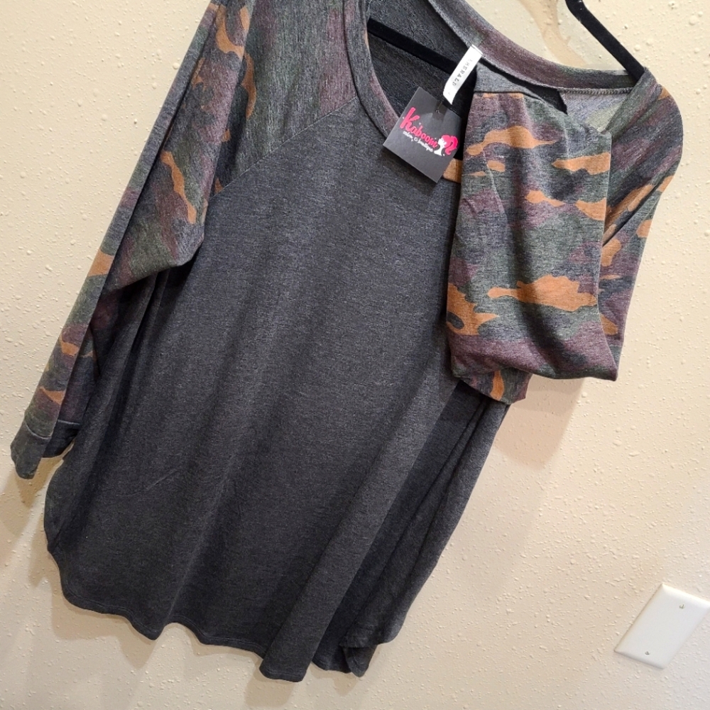 Plus size camo top